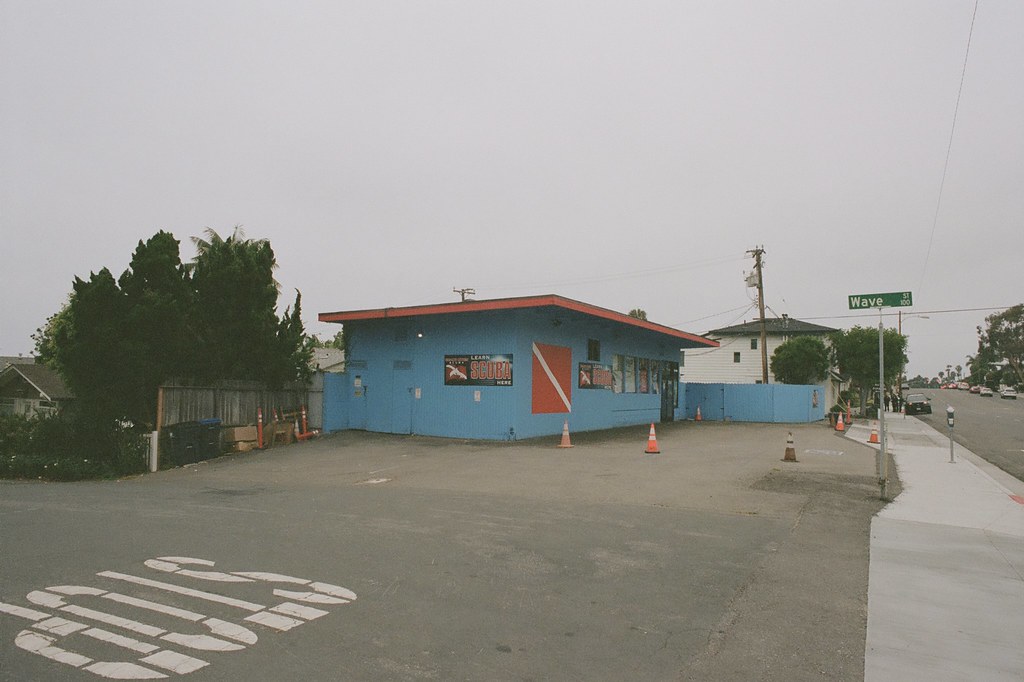 Blue scuba shop on Wave Street